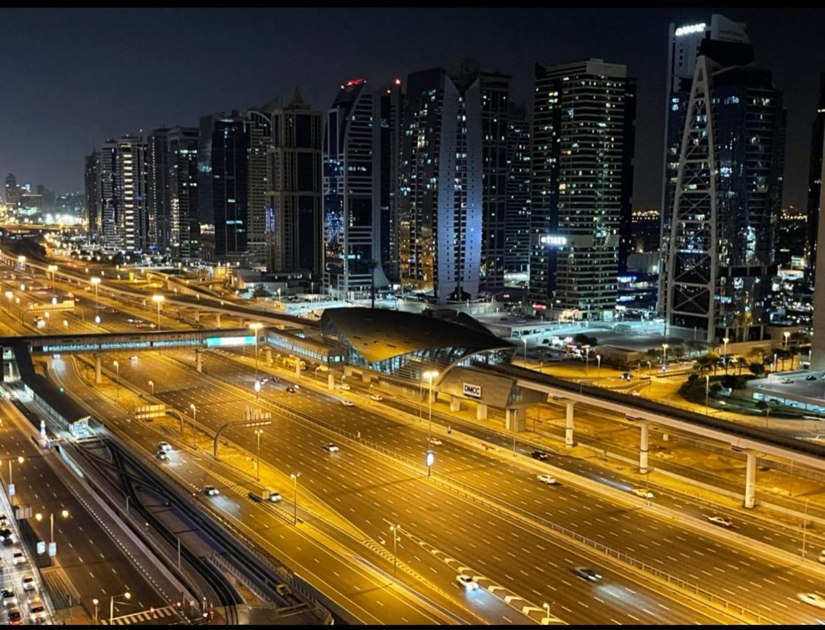Luxury Room With Marina View Close To Jbr Beach And Metro With Shared Kitchen ดูไบ ภายนอก รูปภาพ