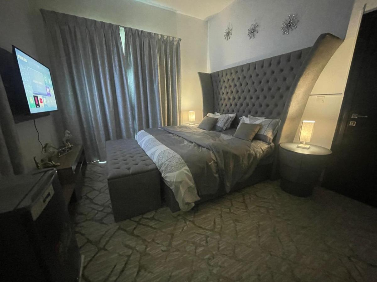 Luxury Room With Marina View Close To Jbr Beach And Metro With Shared Kitchen ดูไบ ภายนอก รูปภาพ