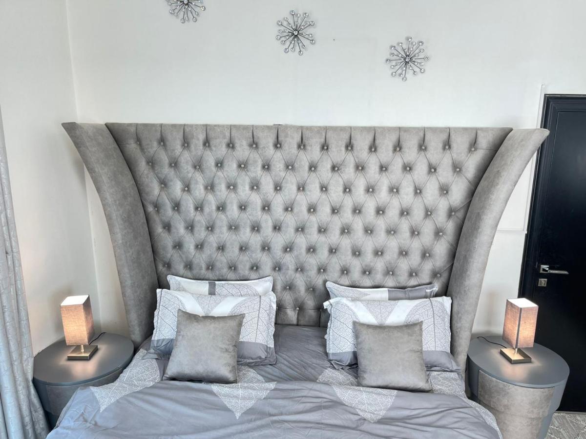 Luxury Room With Marina View Close To Jbr Beach And Metro With Shared Kitchen ดูไบ ภายนอก รูปภาพ