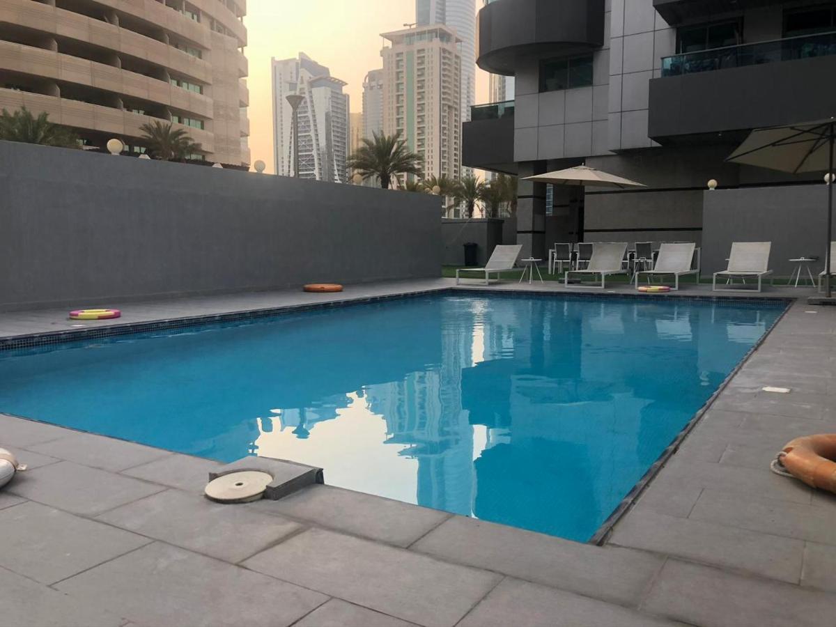 Luxury Room With Marina View Close To Jbr Beach And Metro With Shared Kitchen ดูไบ ภายนอก รูปภาพ