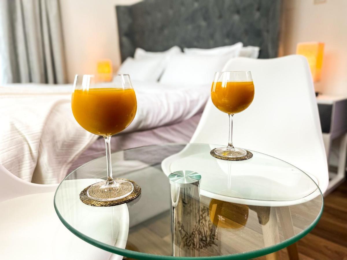Luxury Room With Marina View Close To Jbr Beach And Metro With Shared Kitchen ดูไบ ภายนอก รูปภาพ