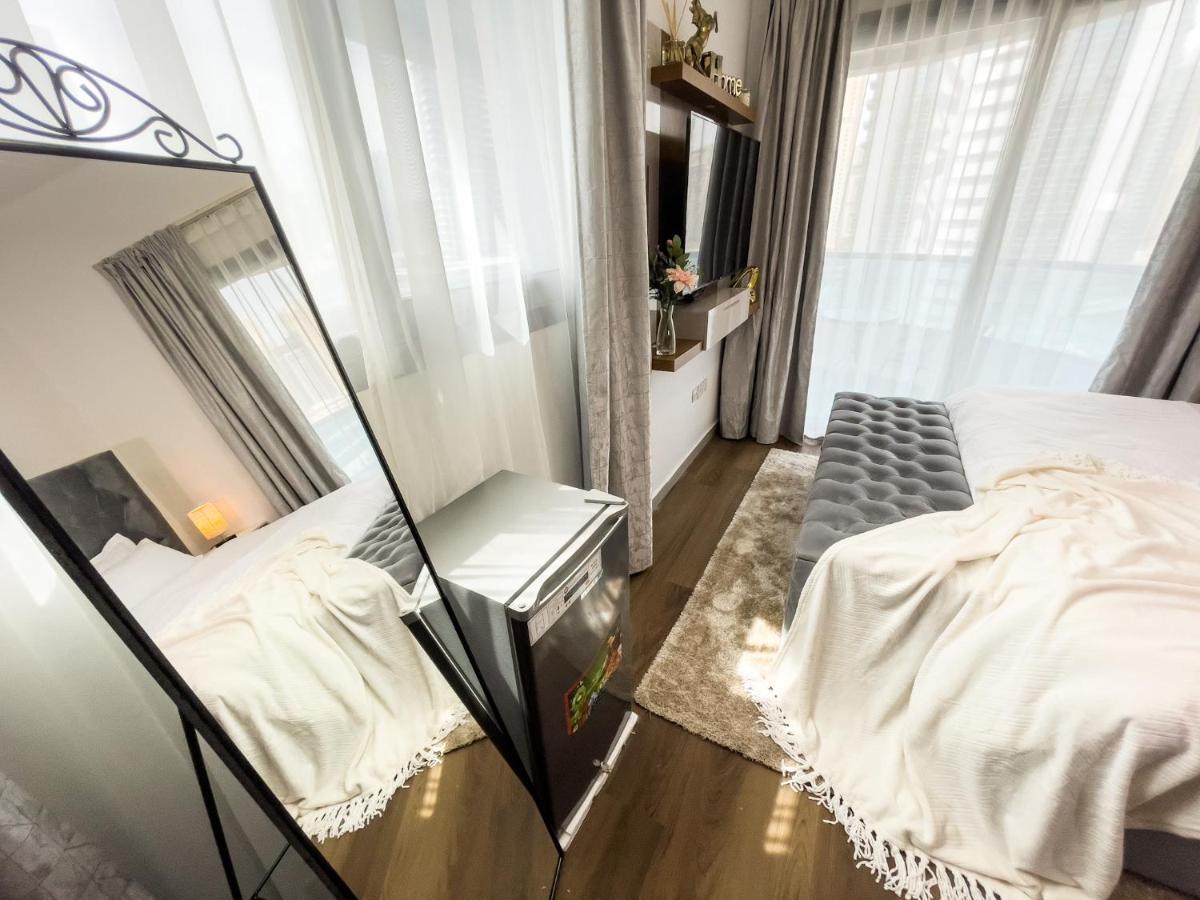 Luxury Room With Marina View Close To Jbr Beach And Metro With Shared Kitchen ดูไบ ภายนอก รูปภาพ