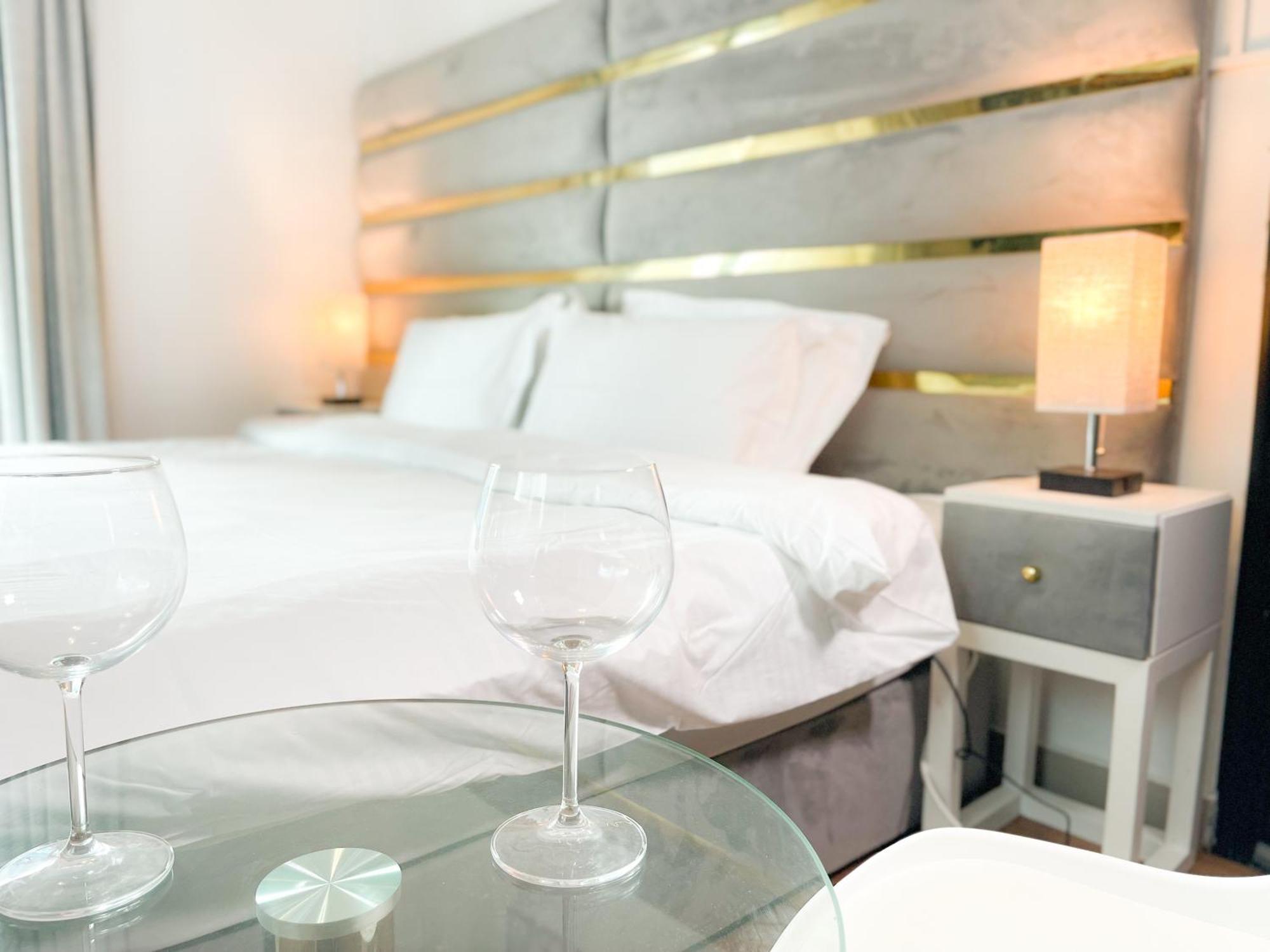 Luxury Room With Marina View Close To Jbr Beach And Metro With Shared Kitchen ดูไบ ภายนอก รูปภาพ