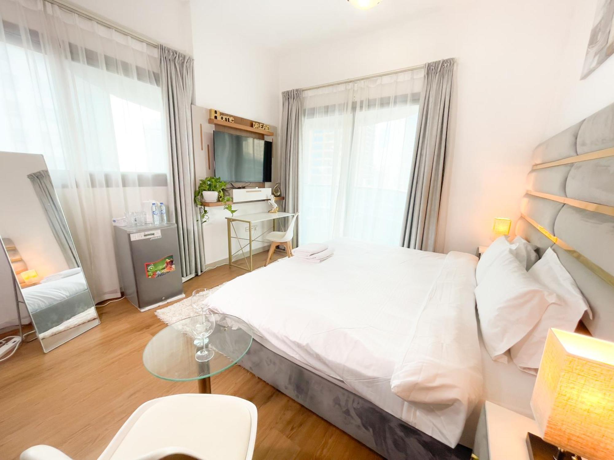 Luxury Room With Marina View Close To Jbr Beach And Metro With Shared Kitchen ดูไบ ภายนอก รูปภาพ
